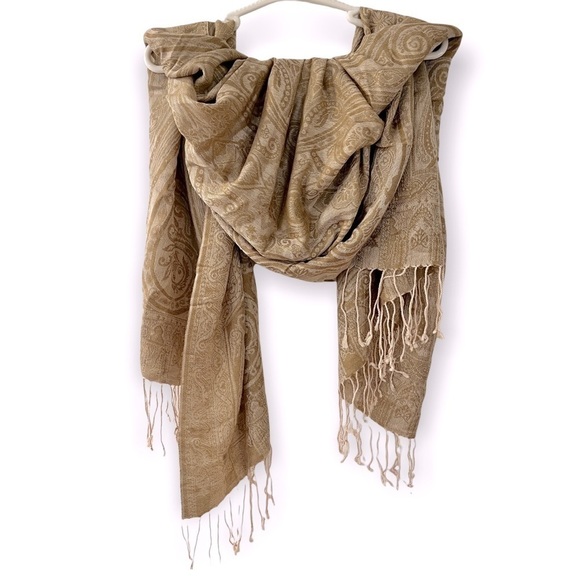 NEW soft beige cashmere Pashmina - Picture 2 of 5